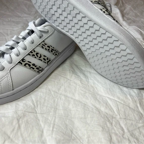 Adidas Womens Grand Court Womens Sneakers White Black Cheetah Size 8 NEW - Picture 14 of 16